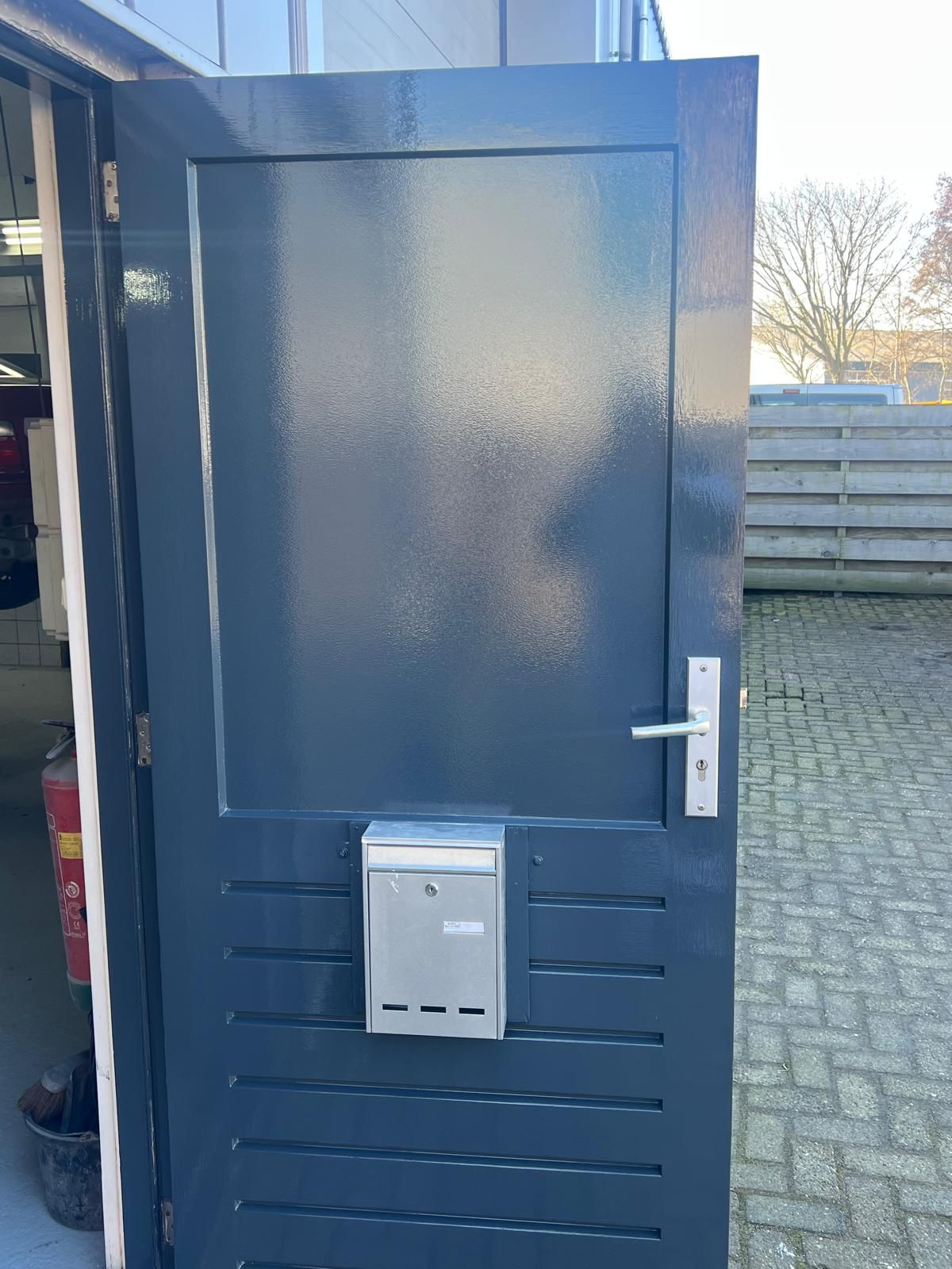 Voordeur in nachtblauw