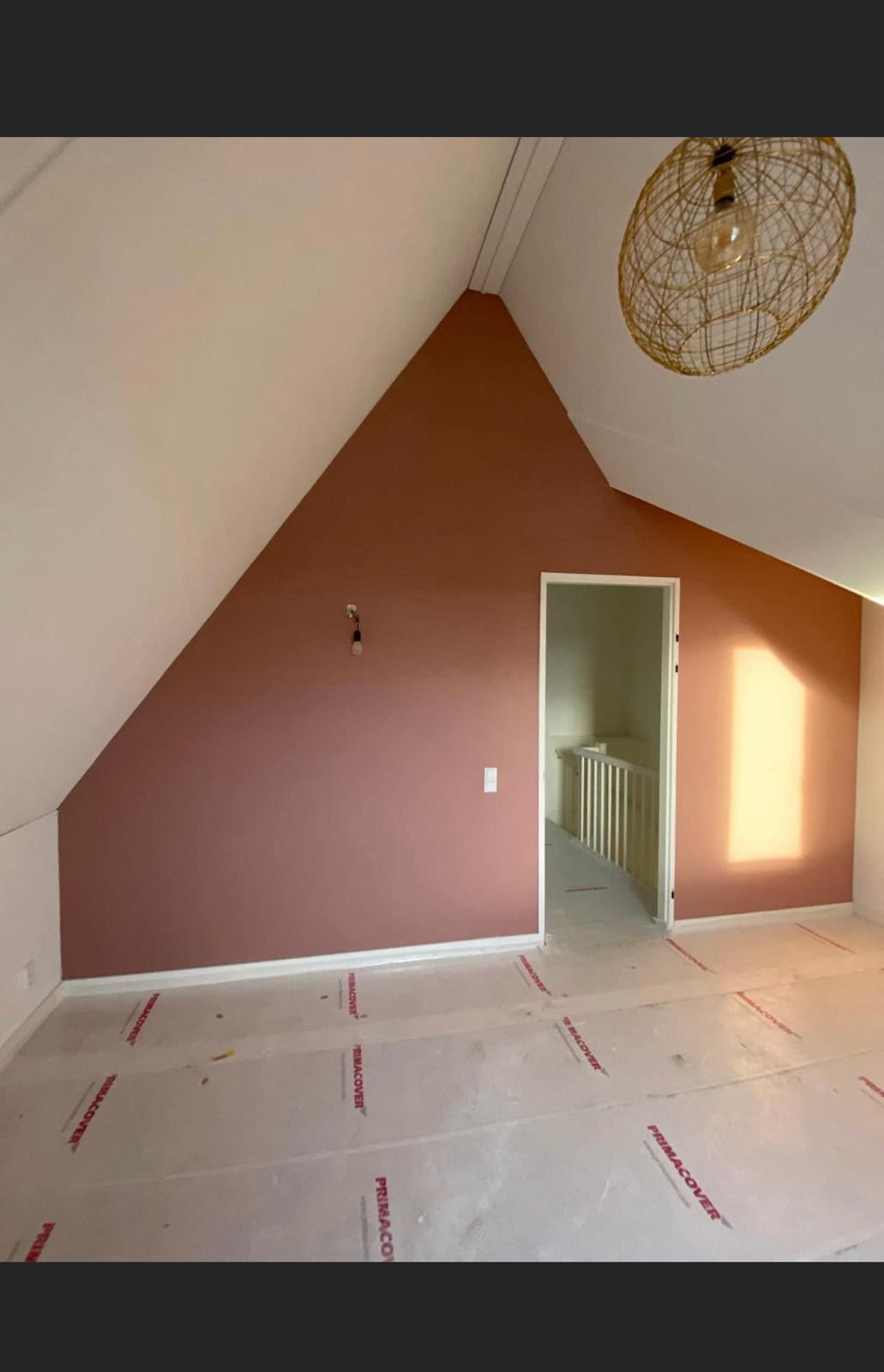 Driehoek-behang met kleur