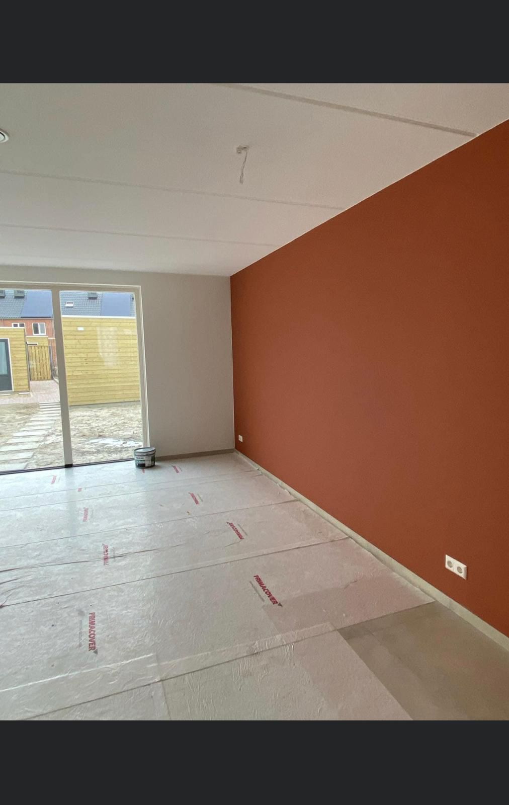 Accentwand in terracotta